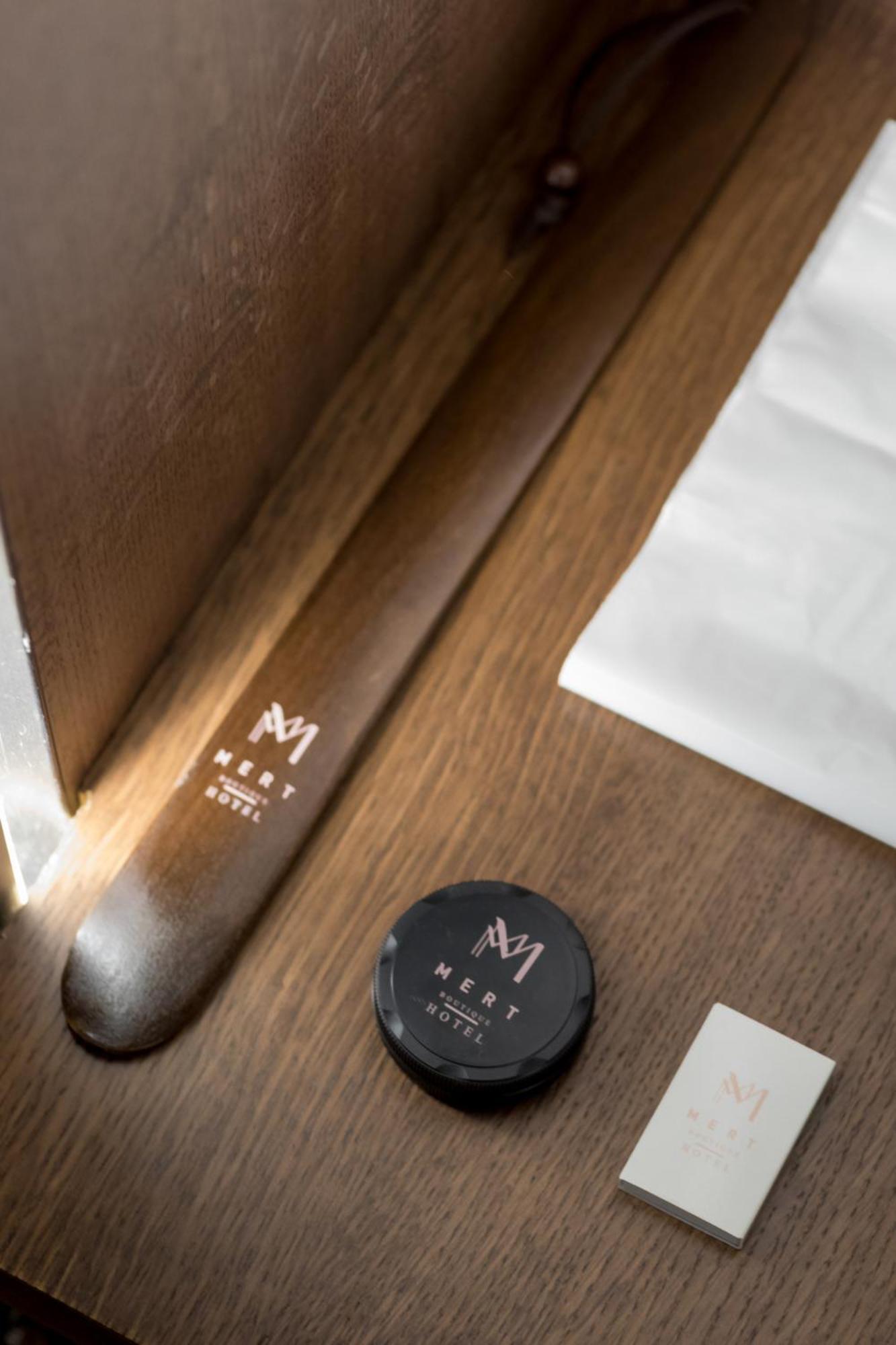 קורצ'ה Mert Boutique Hotel מראה חיצוני תמונה